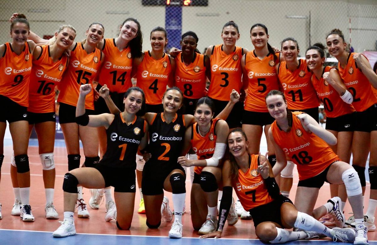 Kuşadası Kadınlar Voleybol Turnuvası’nda Liberty ve Ramada konaklama sponsoru oldu