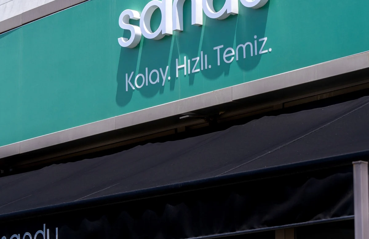 Akra Hotels’in Yeni Nesil Kuru Temizleme Markası: Sandu